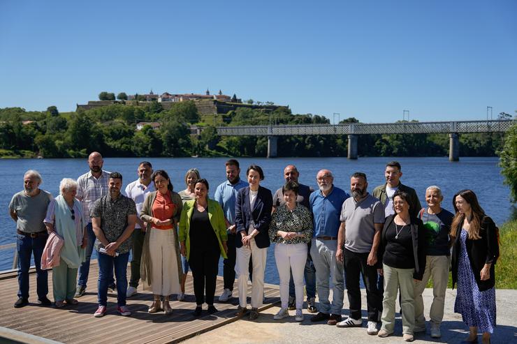 A portavoz nacional do BNG, Ana Pontón, e a candidata ás europeas, Ana Miranda, nun acto en Tui, no marco da campaña das eleccións do 9 de xuño de 2024 / ADRIAN IRAGO