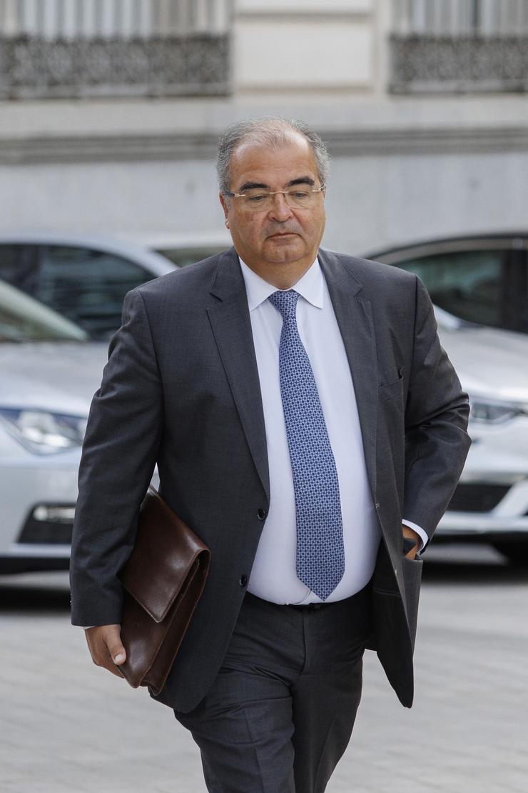 Arquivo - O expresidente do Banco Popular Ángel Ron á súa chegada a un xuízo na sede da Audiencia Nacional. Alejandro Martínez Vélez - Europa Press - Arquivo / Europa Press