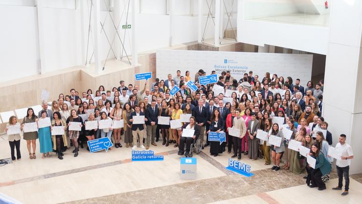 Entrega dos diplomas aos bolseiros dos másteres universitarios e formación profesional BEME / David Cabezón