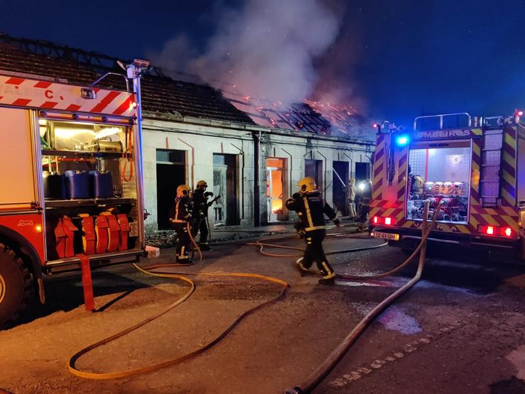Incendio en Tui / AXEGA 112 - Arquivo