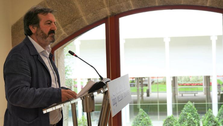 O deputado do BNG, Luís Bará, en rolda de prensa / BNG