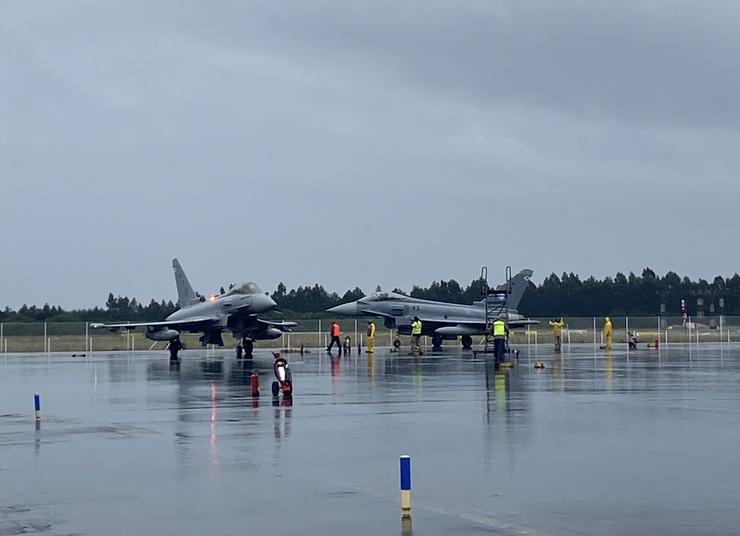 Dous dos Eurofighter en Lavacolla. / Europa Press