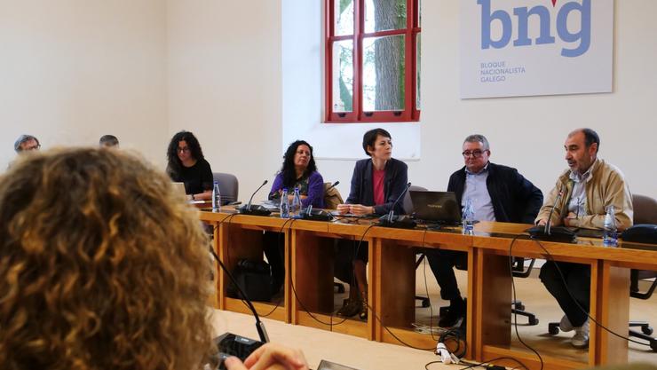 A portavoz nacional do BNG, Ana Pontón, encabeza un encontro sobre a creación dunha empresa pública de enerxía / BNG