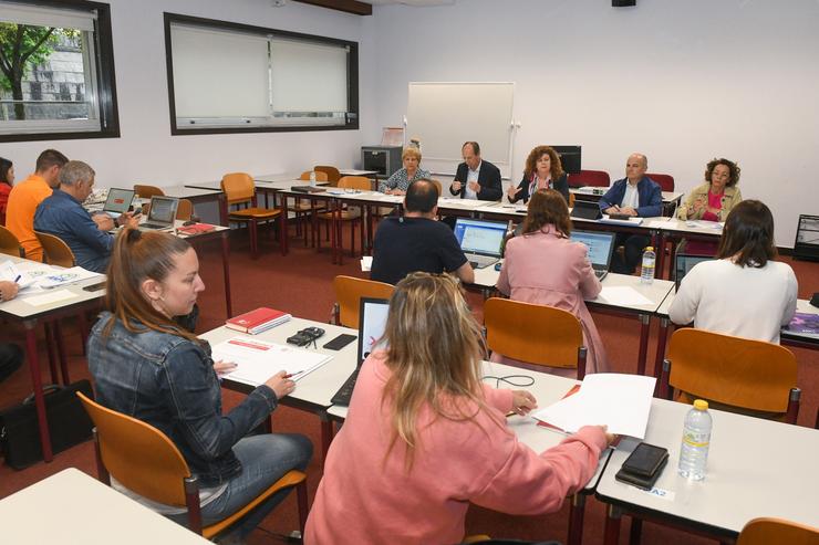 A directora xeral de FP, Eugenia Pérez, e o director xeral de Centros e Recursos Humanos, Jesús Álvarez, reúnese na mesa sectorial docente non universitaria.. XUNTA / Europa Press