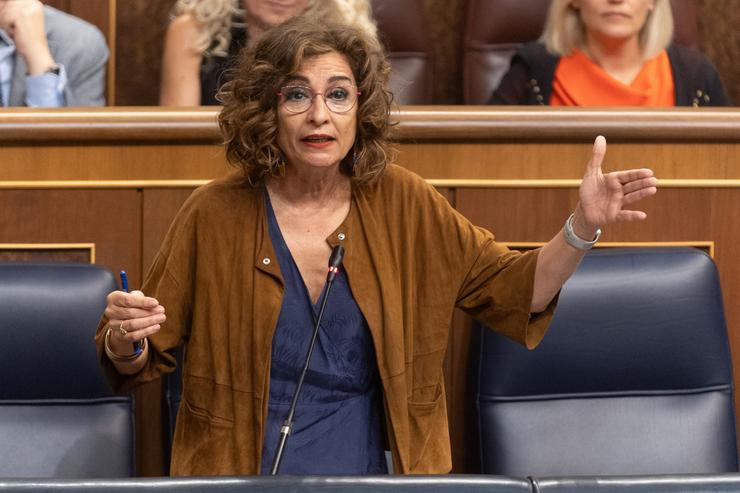 A vicepresidenta primeira e ministra de Facenda, María Jesús Montero, intervén durante unha sesión de control ao Goberno, no Congreso dos Deputados, a 26 de xuño de 2024 / Eduardo Parra - Arquivo
