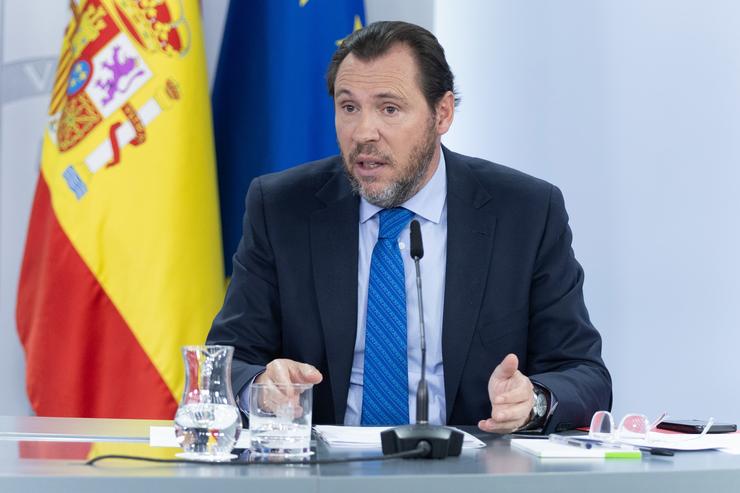 O ministro de Transportes e Mobilidade Sustentable, Óscar Puente, durante unha rolda de prensa. Eduardo Parra - Europa Press / Europa Press