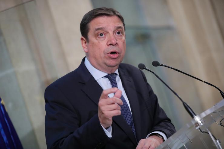 Arquivo - O ministro de Agricultura, Pesca e Alimentación, Luís Planas, en rolda de prensa tras a súa reunión con representantes da agricultura das comunidades autónomas. Jesús Hellín - Europa Press - Arquivo