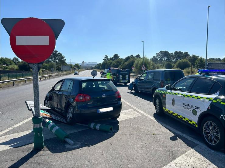 Accidente en San Cibrao das Viñas (Ourense).. GARDA CIVIL / Europa Press