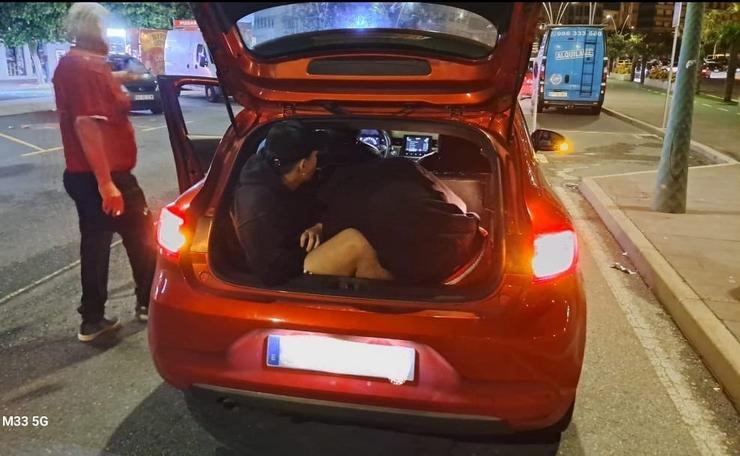 Vehículo interceptado. POLICÍA LOCAL RIBEIRA 