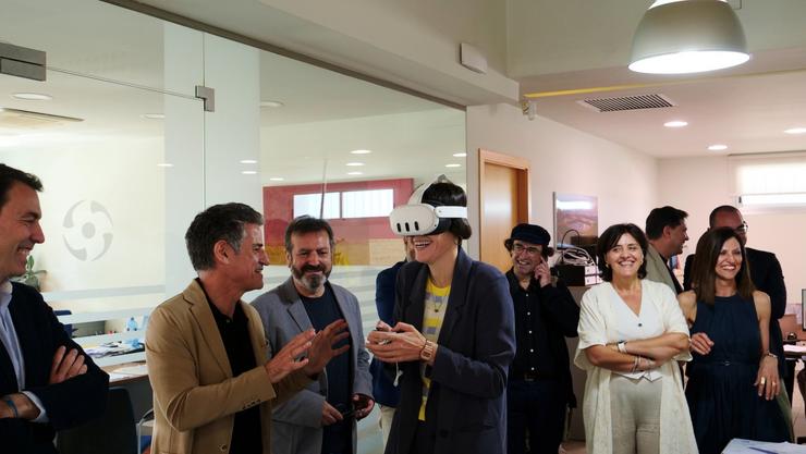 A líder do BNG, Ana Pontón, na súa visita ás instalacións de Espina e Delfín, en Santiago / BNG