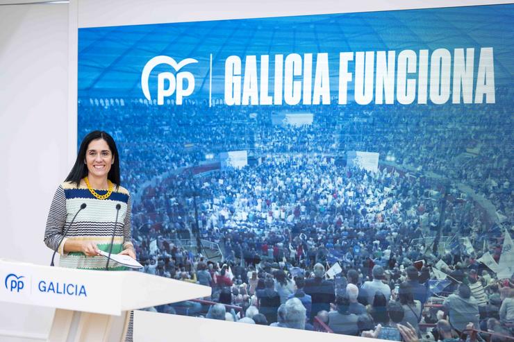 Rolda de prensa de Paula Prado en Santiago / ÍÑIGO ROLÁN - PPDEG