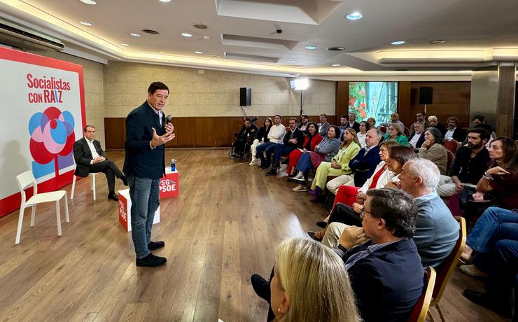 O secretario xeral do PSdeG, José Ramón Gómez Besteiro, nunha intervención.. PSDEG / Europa Press