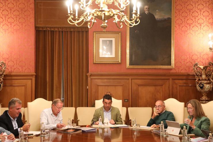 O Presidente Da Deputación De Pontevedra, Luís López, Na Xunta De Goberno. DEPUTACIÓN DE PONTEVEDRA / Europa Press