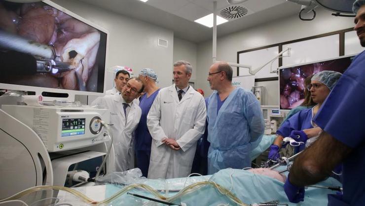 Rueda nunha visita ao hospital Rof Codina / USC