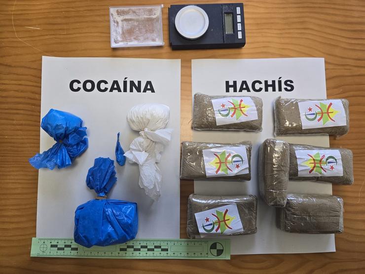 Detido un veciño de Ribadeo buscado pola xustiza ao que se interveu 200 gramos de cocaína e 700 de haxix / GARDA CIVIL