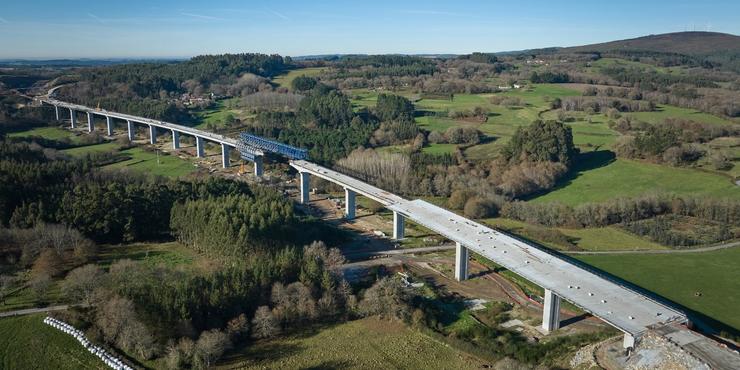 Obras do viaduto de Pambre, na autovía Santiago-Lugo / ACCIONA