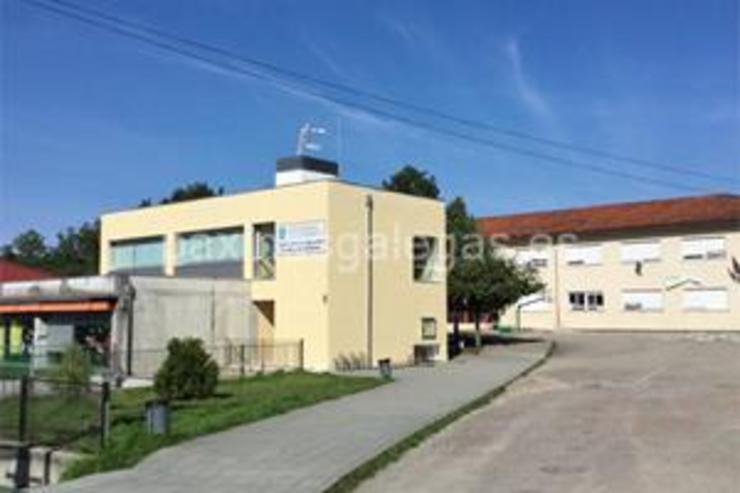 CEIP Mestre Ramiro Sabell Mosquera en Ponteareas / Páxinas Galegas