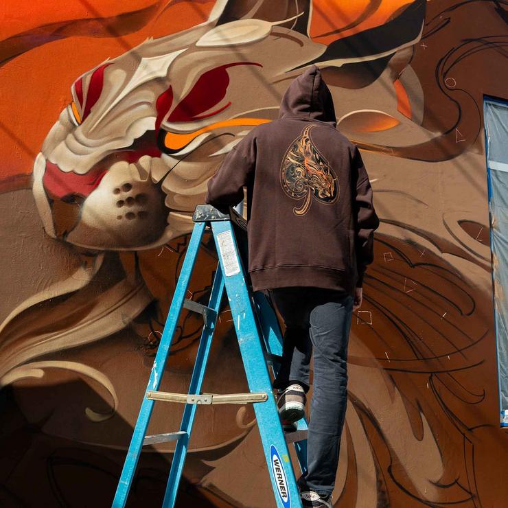Unha das pinturas en murais do artista urbano lugués Tirso Paz / Threads