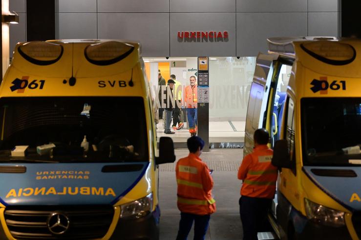 Varias ambulancias nas Urxencias do Complexo Hospitalario Universitario da Coruña. M. Dylan - Europa Press / Europa Press