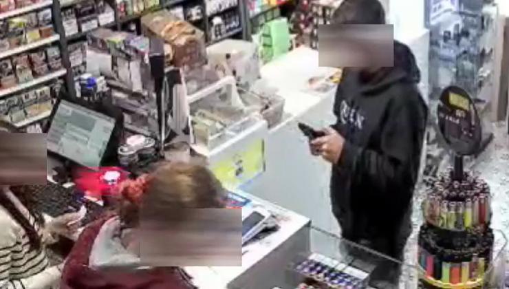 Detido un home por falsear compras de cartóns dixitais prepagamento en 10 establecementos de Galicia. GARDA CIVIL / Europa Press