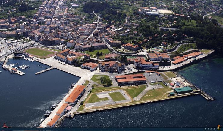 Escola Naval Militar de Marín / Armada