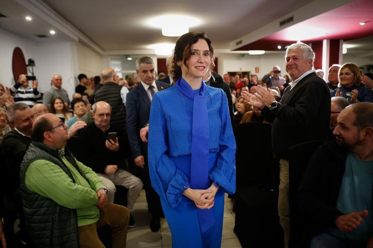 A presidenta da Comunidade de Madrid, Isabel Díaz Ayuso, á súa chegada ao Foro de Debate, organizado pola Fundación Sargadelos, no Hotel Voar, a 14 de febreiro de 2025, en Ribadeo, Lugo, Galicia.. Carlos Castro - Europa Press / Europa Press
