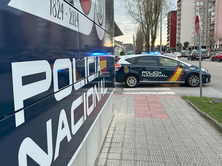 Vehículos da Policía Nacional / CNP