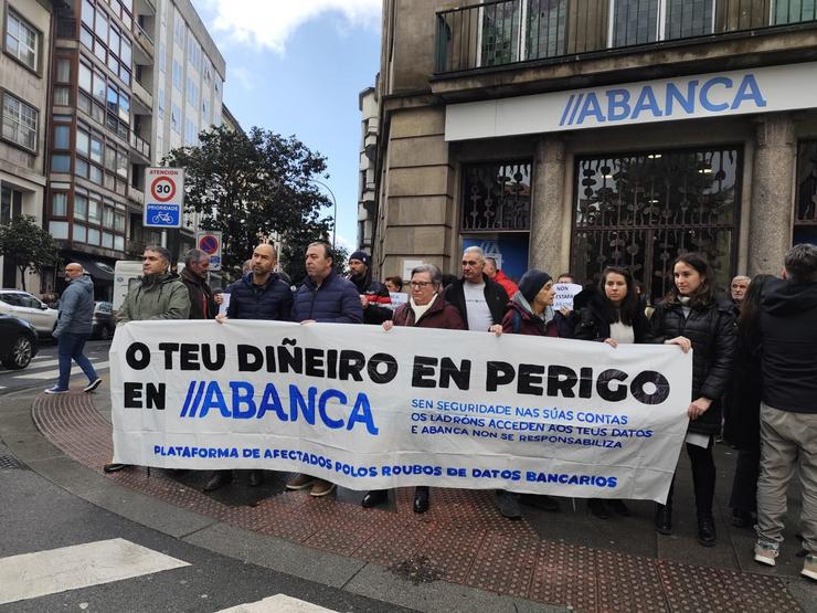 Concentración da Plataforma de Afectados por Estafas Bancarias / EP