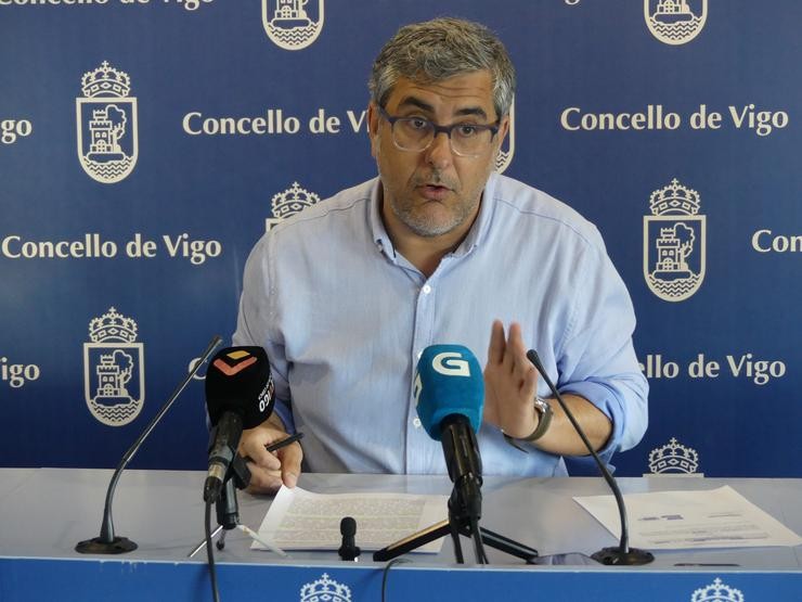 Miguel Martín durante a rolda de prensa / PP DE VIGO