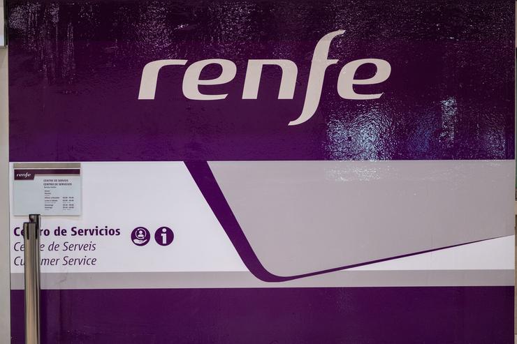 Centro de Servizos de Renfe na estación de Barcelona-Sants /  Lorena Sopêna - Europa Press