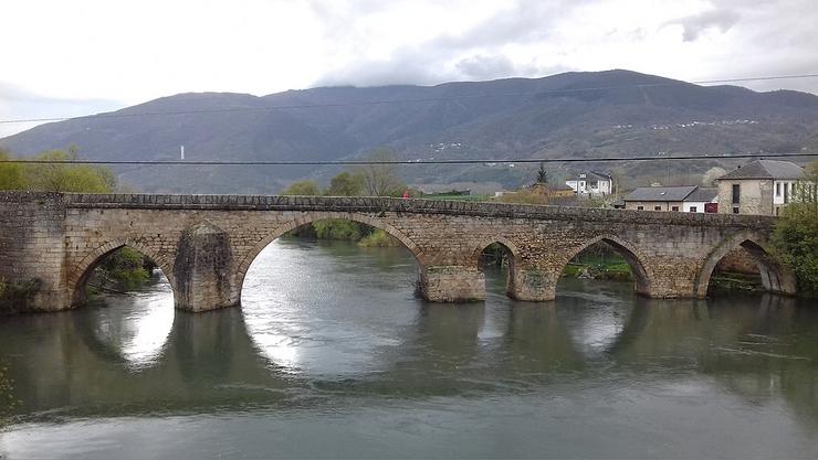 Ponte da Cigarrosa en Petín. Foto: Wikipedia.