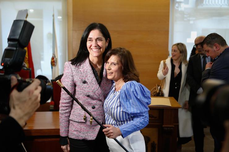 A nova alcaldesa de Viveiro, Mariña Gueimunde, coa secretaria xeral do PPdeG, Paula Prado / Carlos Castro - Arquivo