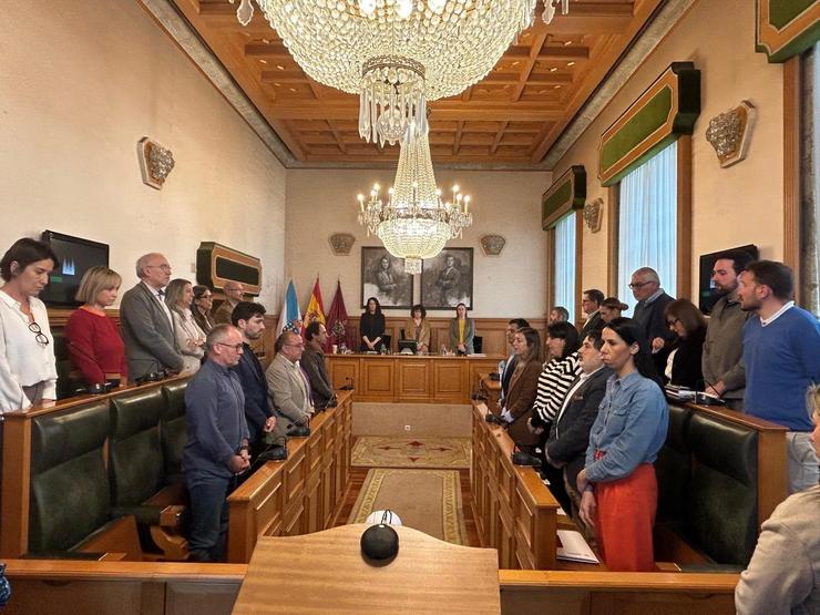 O pleno do Concello de Santiago garda un minuto de silencio / CONCELLO DE SANTIAGO