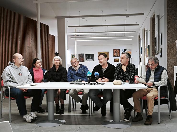 Organizacións ecoloxistas presentes durante o acto, a 15 de abril de 2025.. ADEGA / Europa Press
