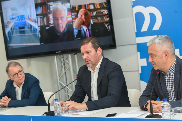 O conselleiro de Cultura, Lingua e Xuventude, José López Campos, preside a reunión da comisión do Plan Xeral de Normalización dá Lingua Galega. Cidade da Cultura. Santiago de Compostela.. MONICA ARCAY CARRO / Europa Press
