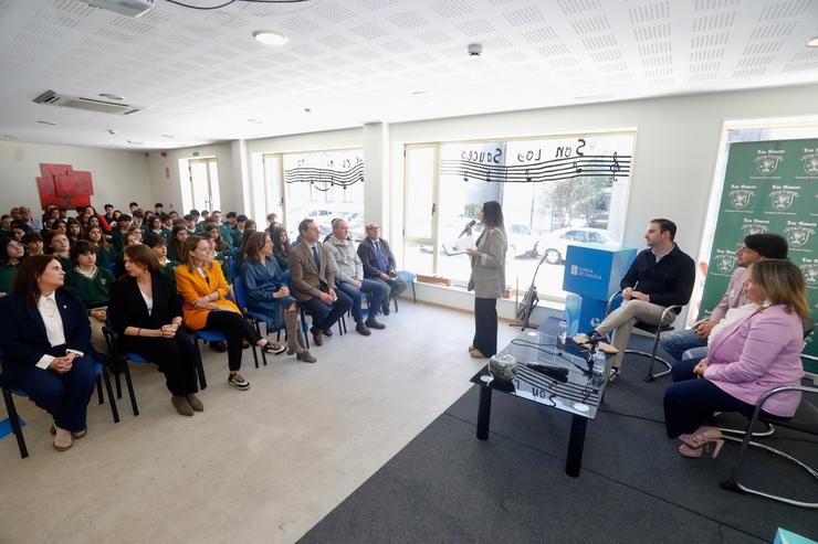 A conselleira de Medio Ambiente e Cambio Climático, Ángeles Vázquez, visita o colexio Os Salgueiros, en Pontevedra / XUNTA DE GALICIA