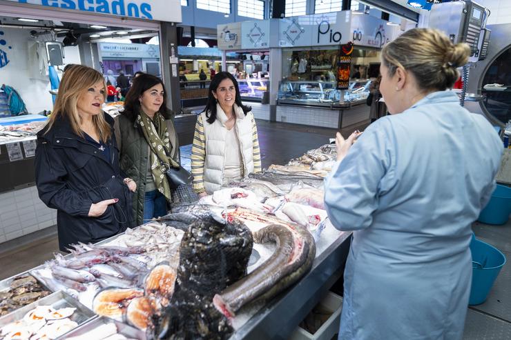 Prado, xunto a Candia e Sanz, na súa visita.. ÍÑIGO ROLÁN/PPDEG / Europa Press