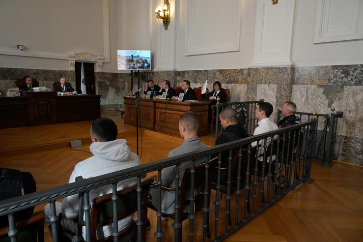 Os condenados polo crime de Samuel Luiz na vista de apelación ante o TSXG. M. Dylan - Europa Press
