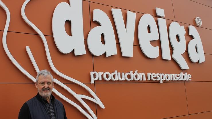 Xosé Lois Lamazares nas instalacións de Daveiga S.L.L. no Polígono Industrial dos Acivros en Chantada. Foto: XMF