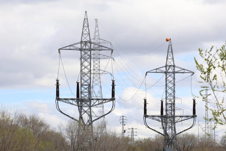 Dous postes eléctricos nun momento de suba dos prezos industriais, IPC e da inflación / Marta Fernández 