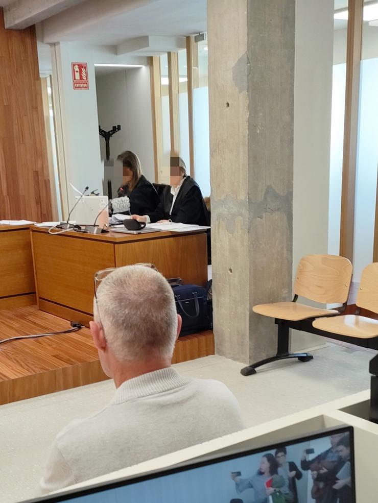 Xuízo a un home acusado de abusar en Vigo  durante anos do fillo menor de idade da que era a súa parella / Europa Press