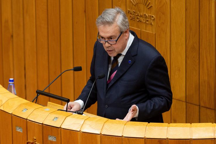 O conselleiro de Sanidade, Antonio Gómez Caamaño, no pleno do Parlamento de Galicia / XUNTA