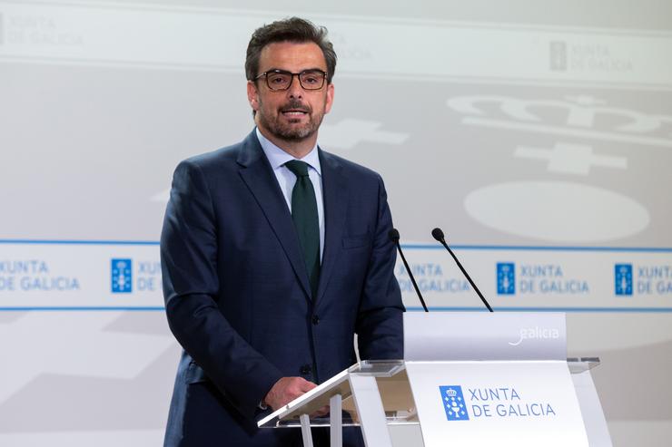 O conselleiro de Presidencia, Xustiza e Deportes, Diego Calvo, en rolda de prensa tras o Consello da Xunta.. XUNTA 