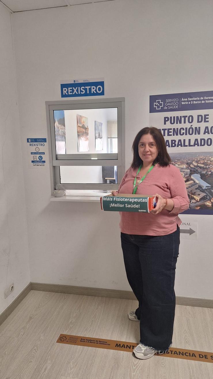 Satse entrega a Sanidade máis de 3.000 asinar para unha maior dotación de fisioterapeutas en Atención Primaria.. SATSE 