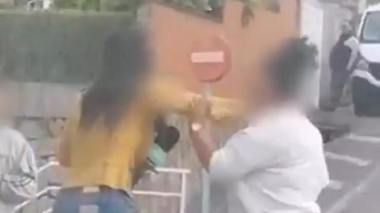 Agresión a unha xornalista e a un cámara 