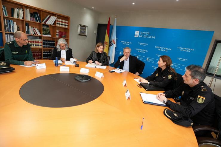 O conselleiro de Sanidade, Antonio Gómez Caamaño, e a secretaria xeral técnica, Natalia Lobato, reúnense coas forzas e corpos de seguridade do Estado / XUNTA