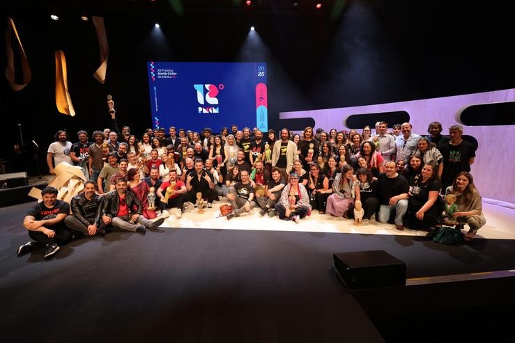 Foto de familia dos premiados na gala dos XII Premios Martín Códax da Música. Foto: Músicas ao Vivo.