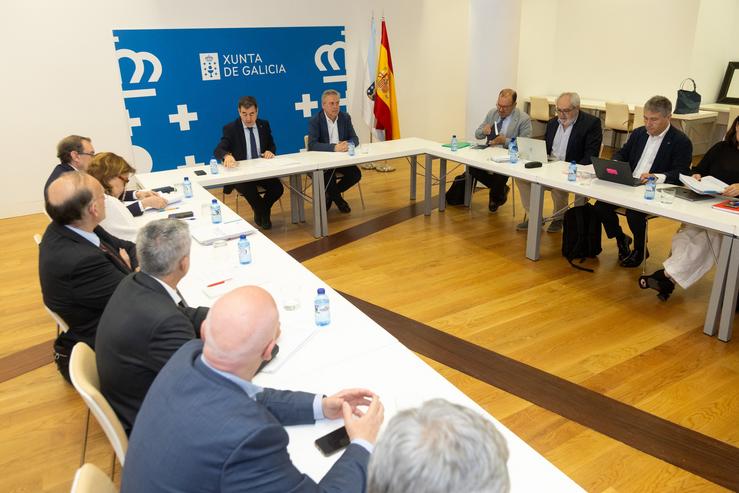 Consello da Docencia Clínica, presidida polo conselleiro de Educación, Román Rodríguez, e o de Sanidade, Antonio Gómez Caamaño; cos reitores Ricardo Cao (UDC), Antonio López (USC) e Manuel Reigosa (UVigo) / XUNTA