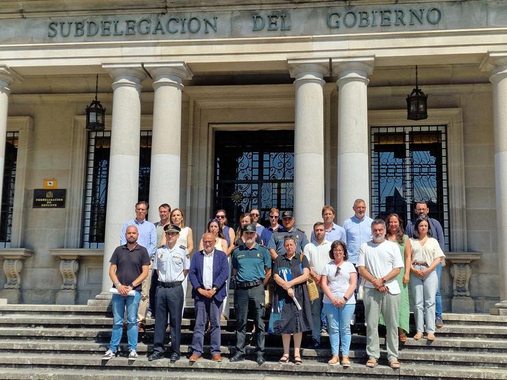 Imaxe do minuto de silencio na Subdelegación do Goberno de Pontevedra 