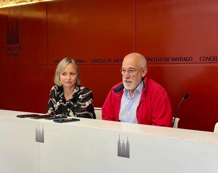 Os edís socialistas durante unha rolda de prensa, a 23 de xuño de 2025.. PSOE DE SANTIAGO / Europa Press